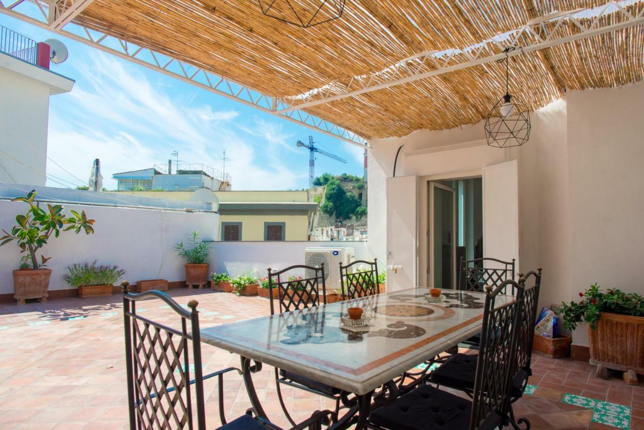 La Terrazza Di Roberta Apartment Napoli Exterior foto